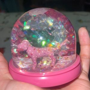 Victoria secret super rare snow-globe in great condition.